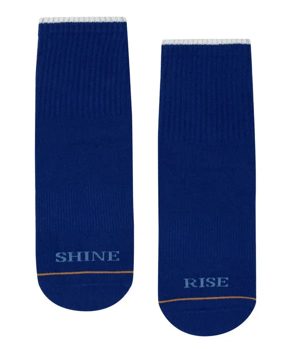 Move Active Grippy Crew Socks