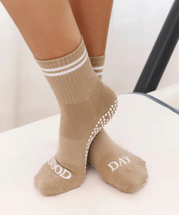 Move Active Grippy Crew Socks