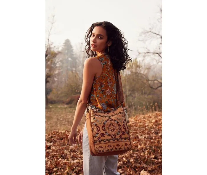 Myra Bag Clodsire Shoulder Bag