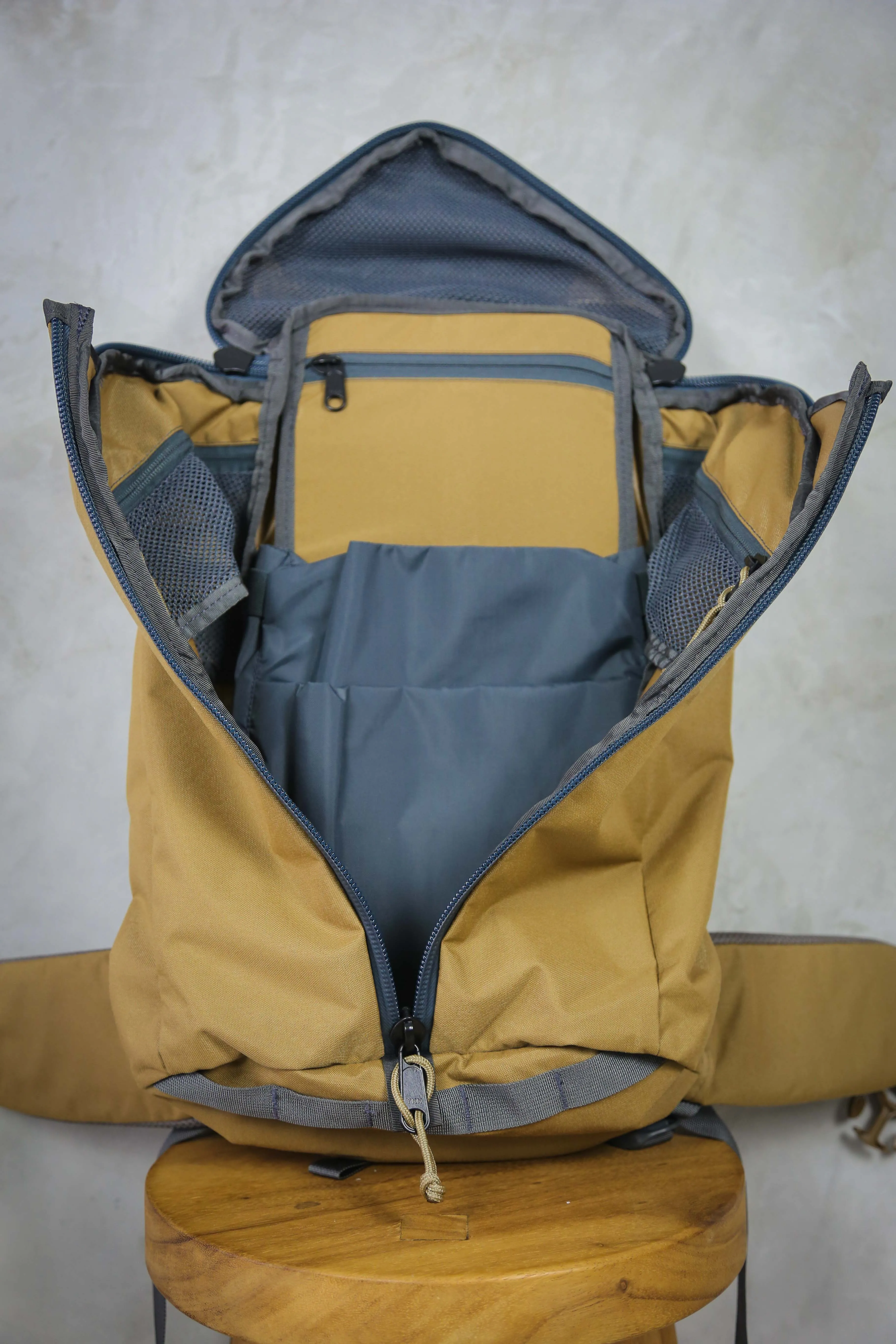 Mystery Ranch Urban Assault with Waist Belt in Coyote