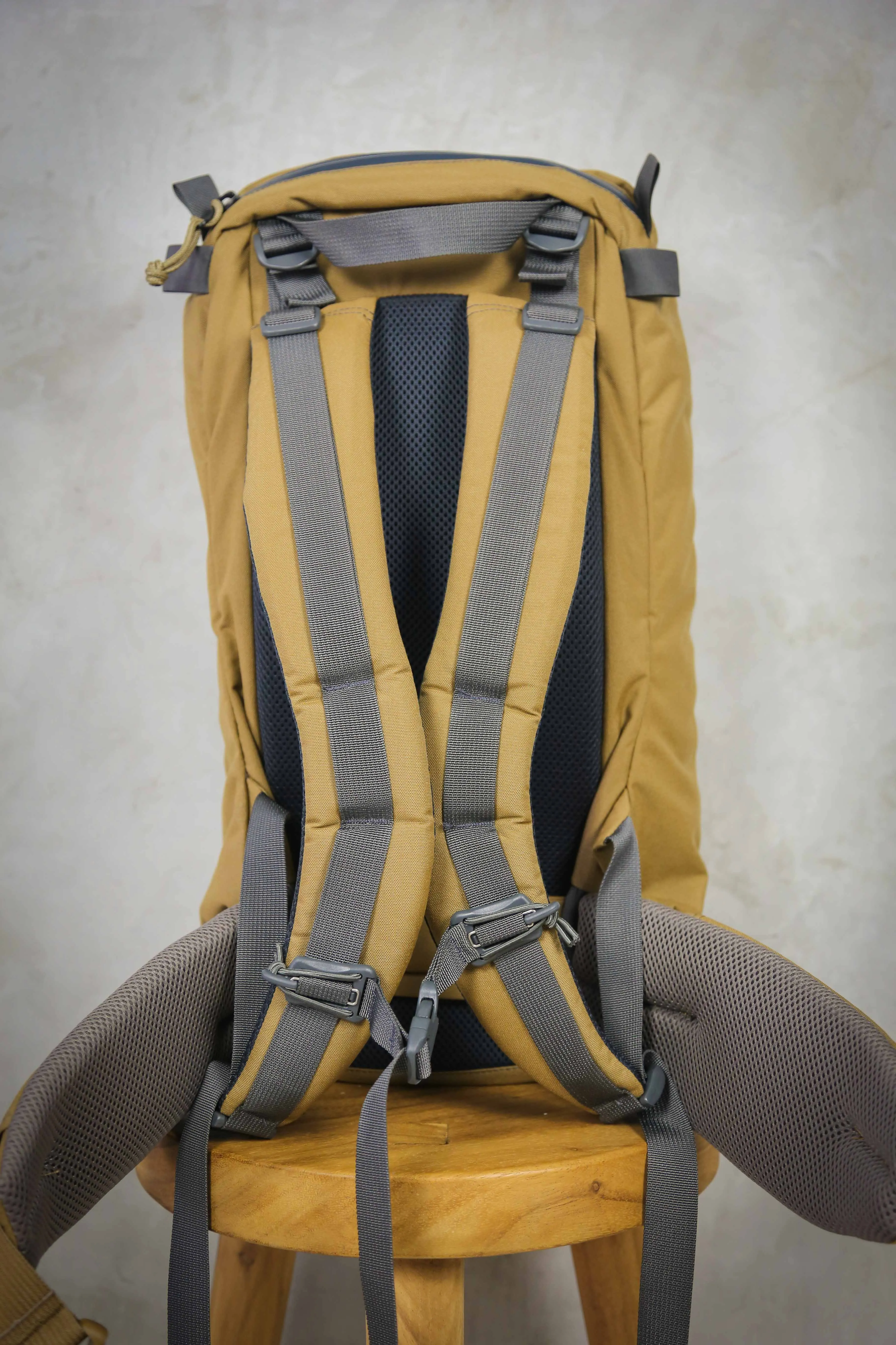 Mystery Ranch Urban Assault with Waist Belt in Coyote