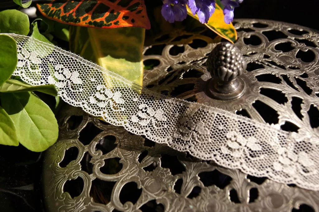 Natural Fine Floral Lace Trim 1" wide