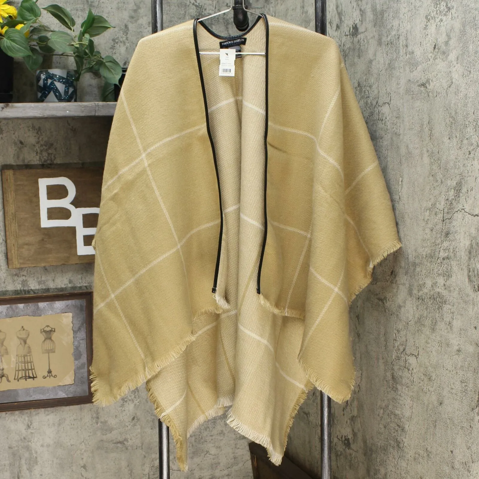 New BROOKE SHIELDS Timeless Ruana With Faux Leather Trim. A343255 One Size Missy