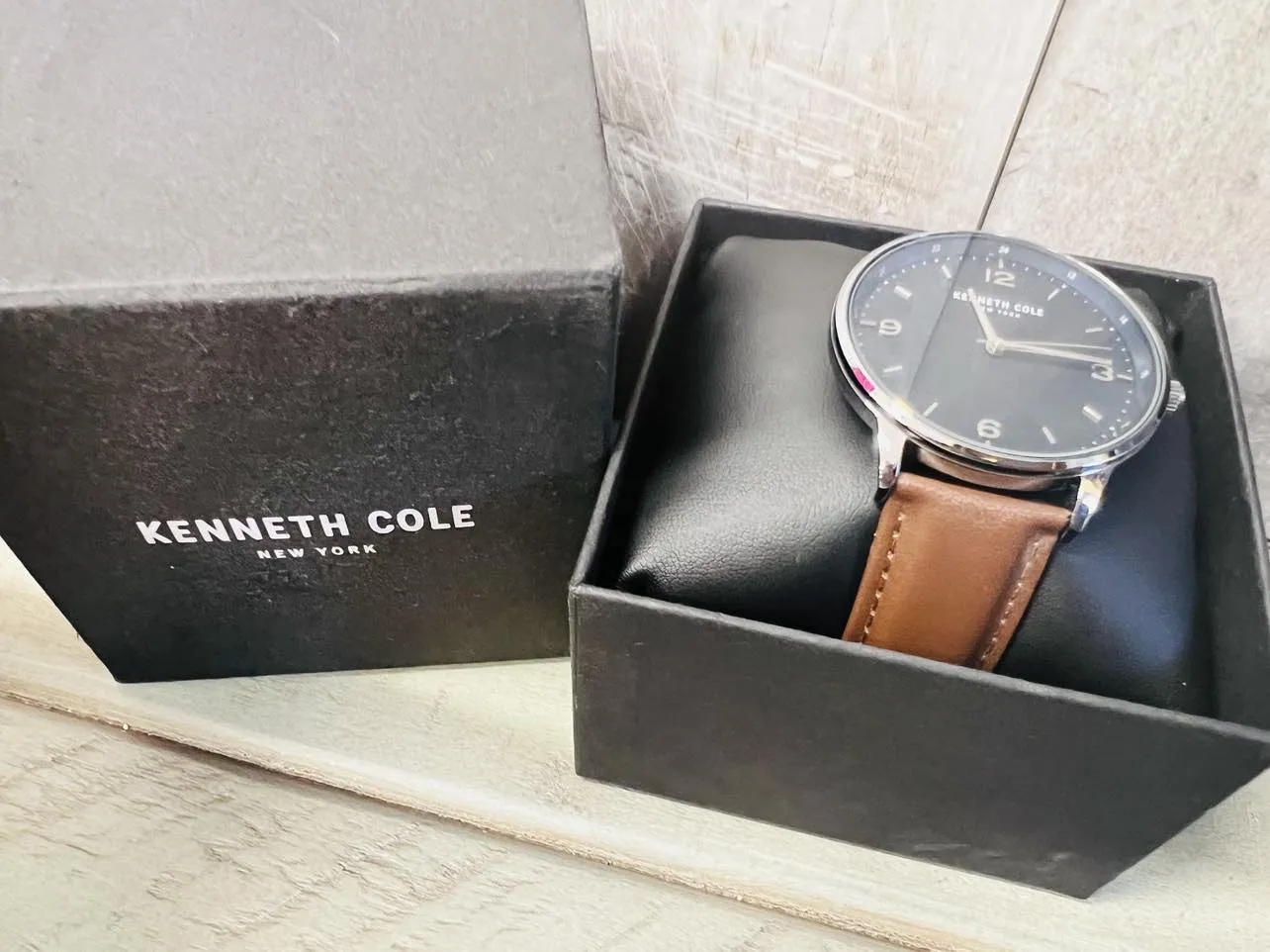 New Men's Kenneth Cole Watch, Blue Face, brown leather band! Needs Battery Retails $203 
