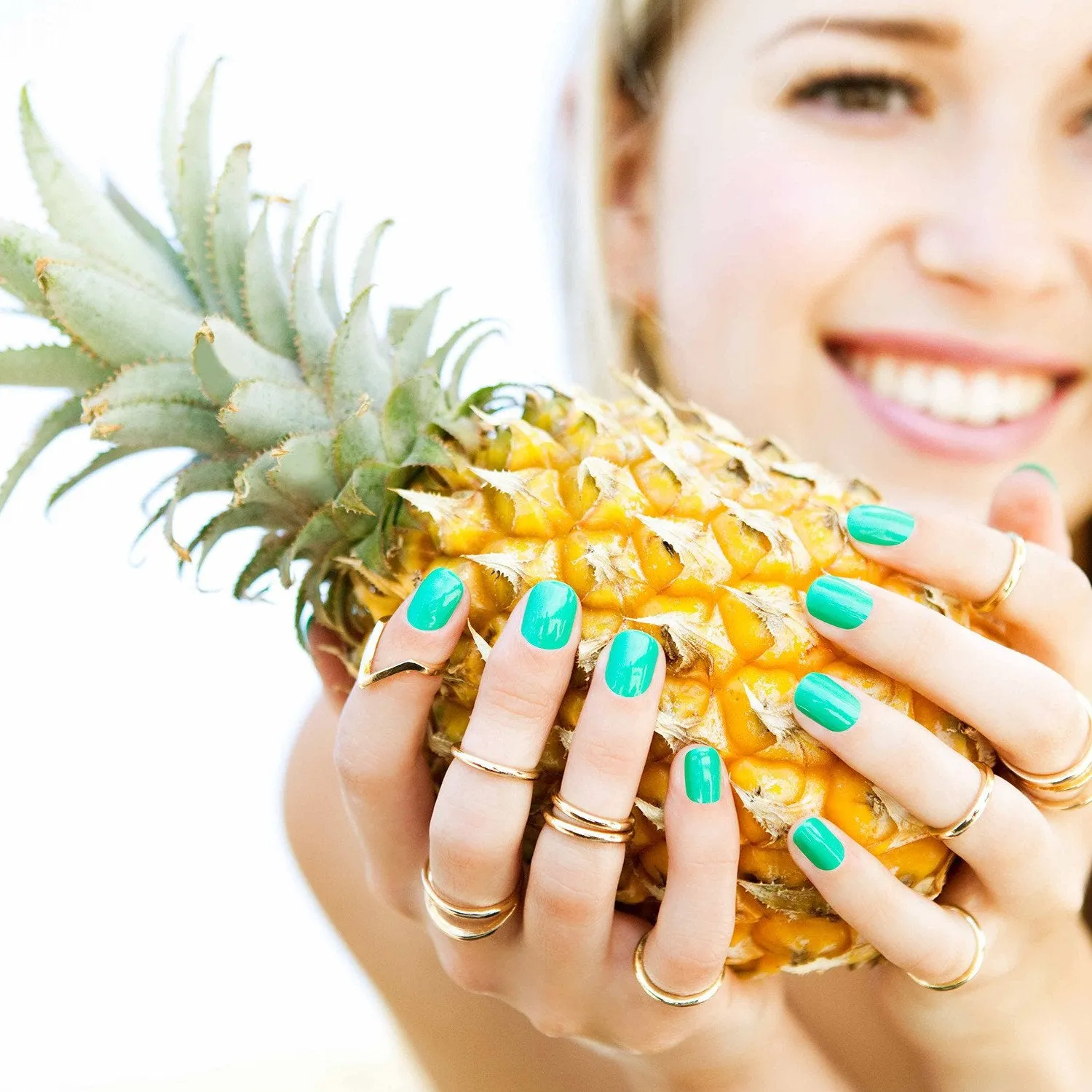 NO.198 CATCH THE WIND NAIL POLISH