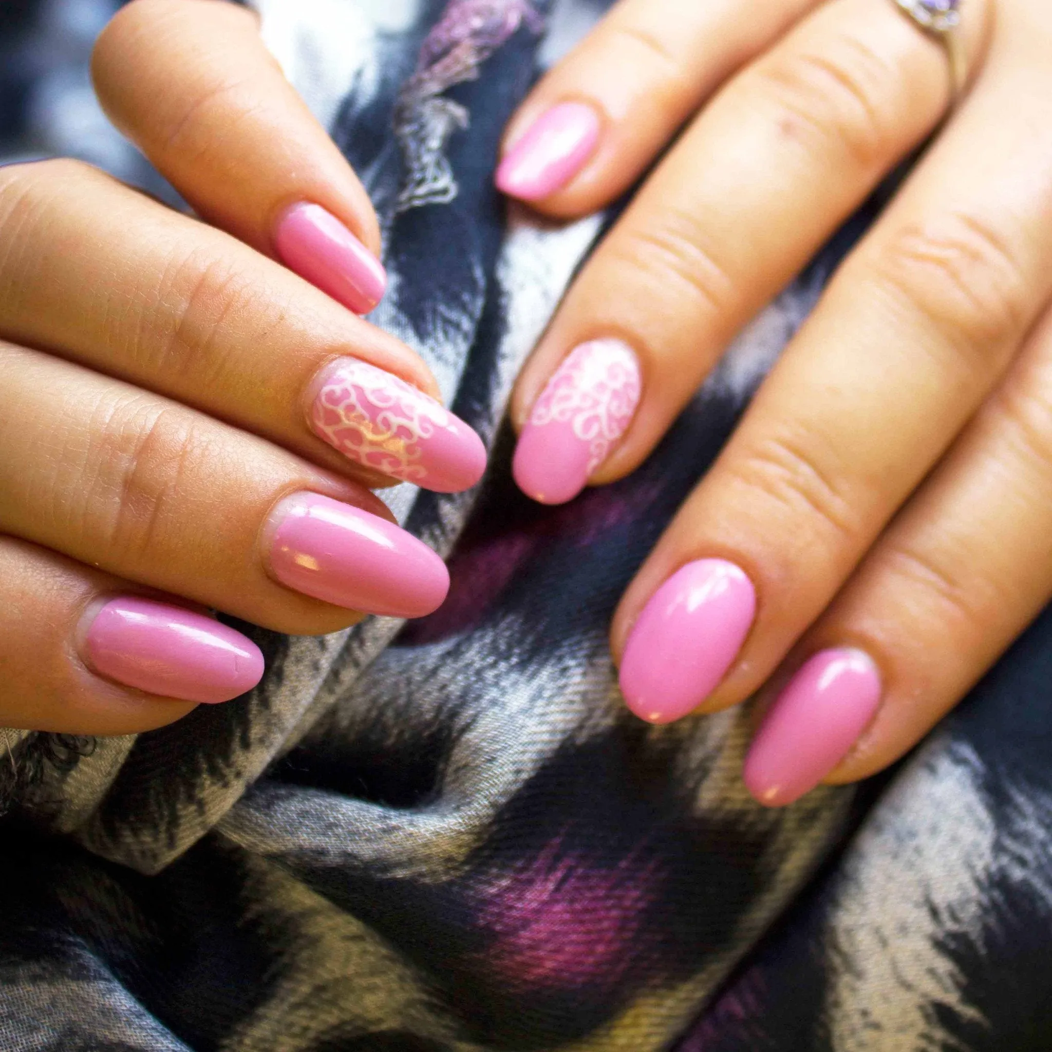 NO.65 PINK ICEBERG NAIL POLISH