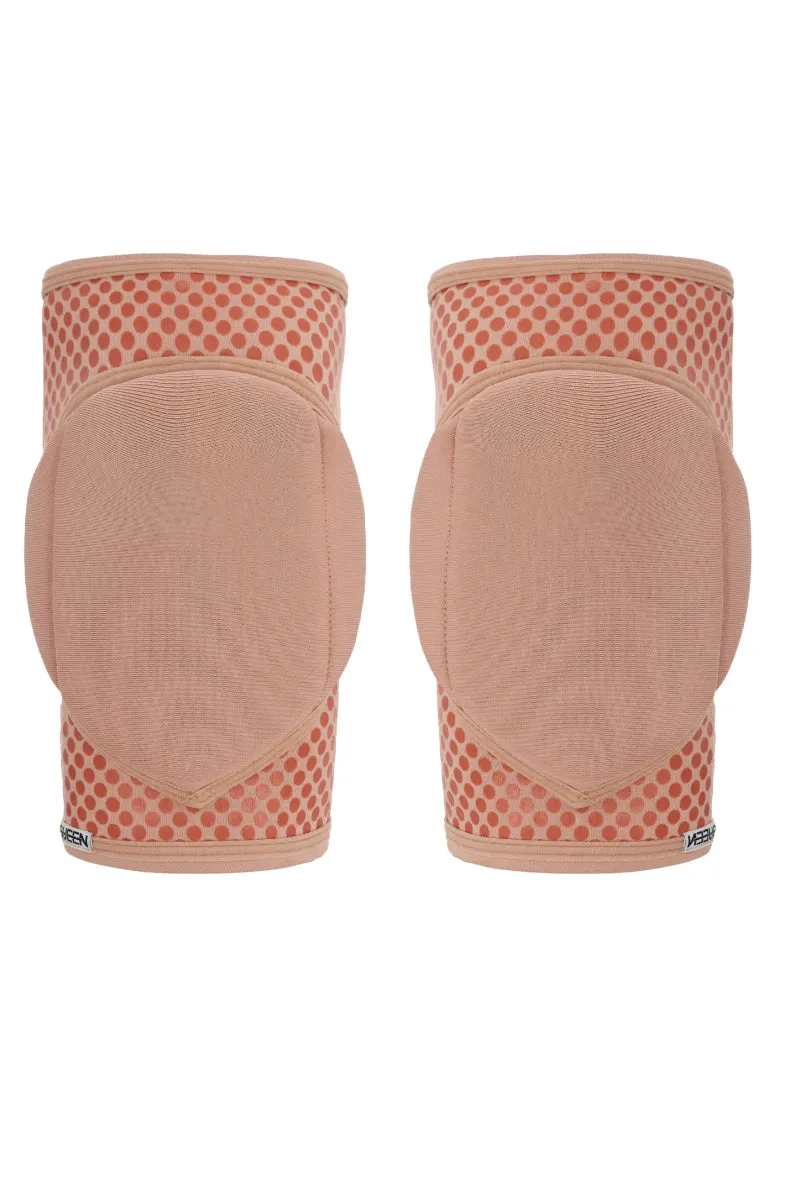 Queen Grippy Kneepads - Latte