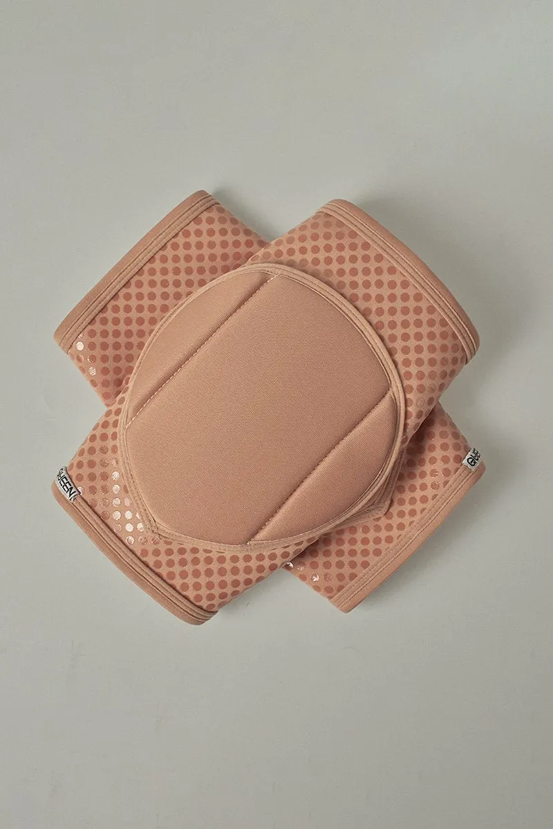 Queen Grippy Kneepads - Latte