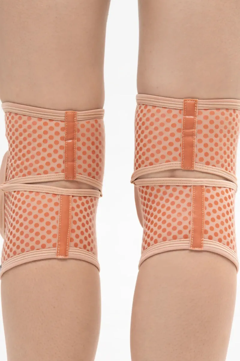Queen Grippy Kneepads - Latte