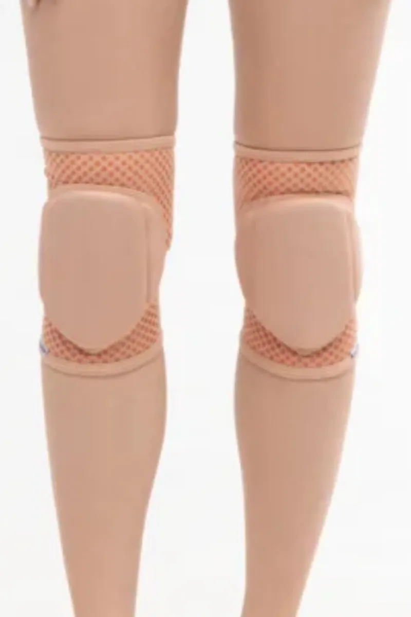 Queen Grippy Kneepads - Latte