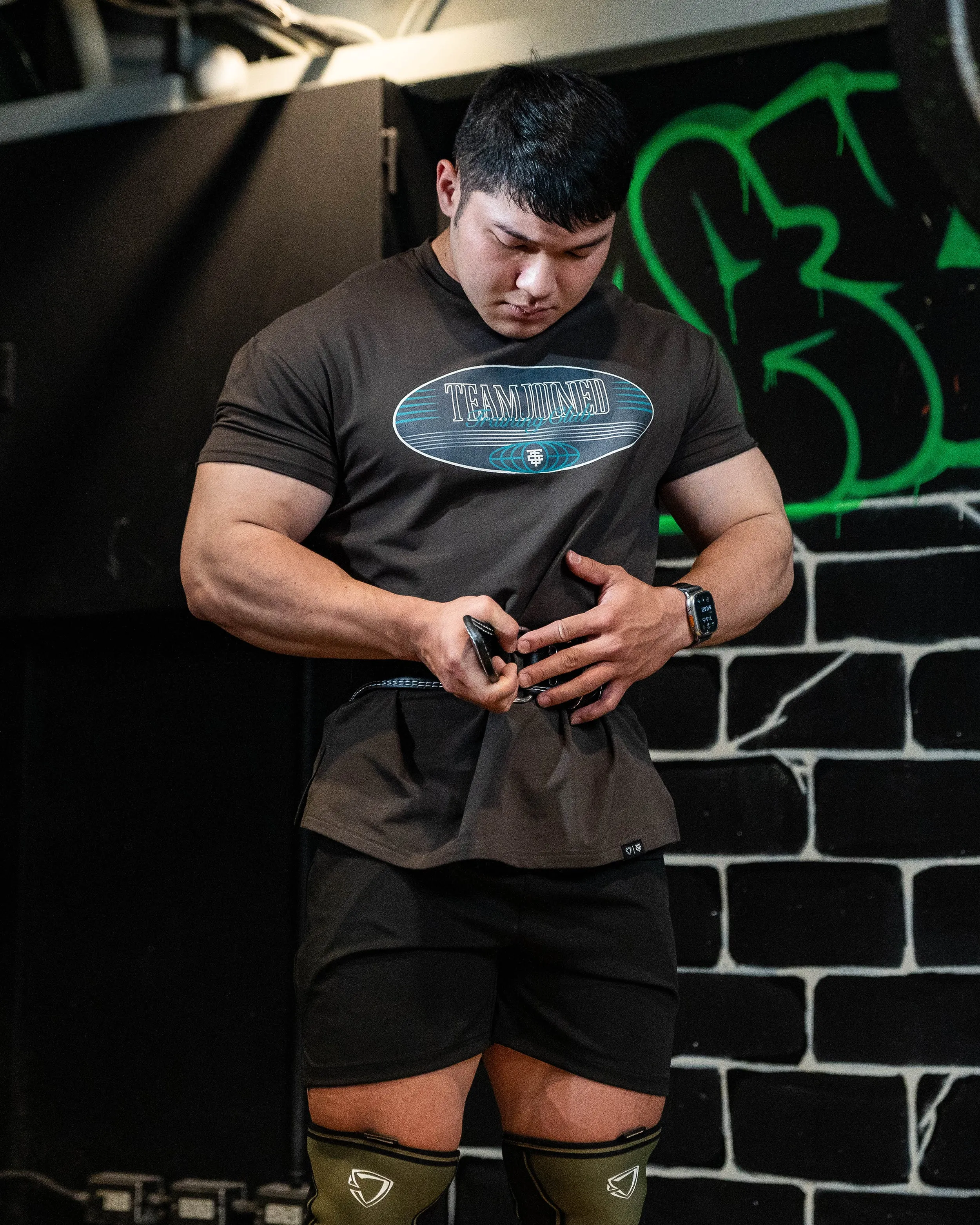 TJTC™ SIGN Ribbed-Neck Flexfit Top