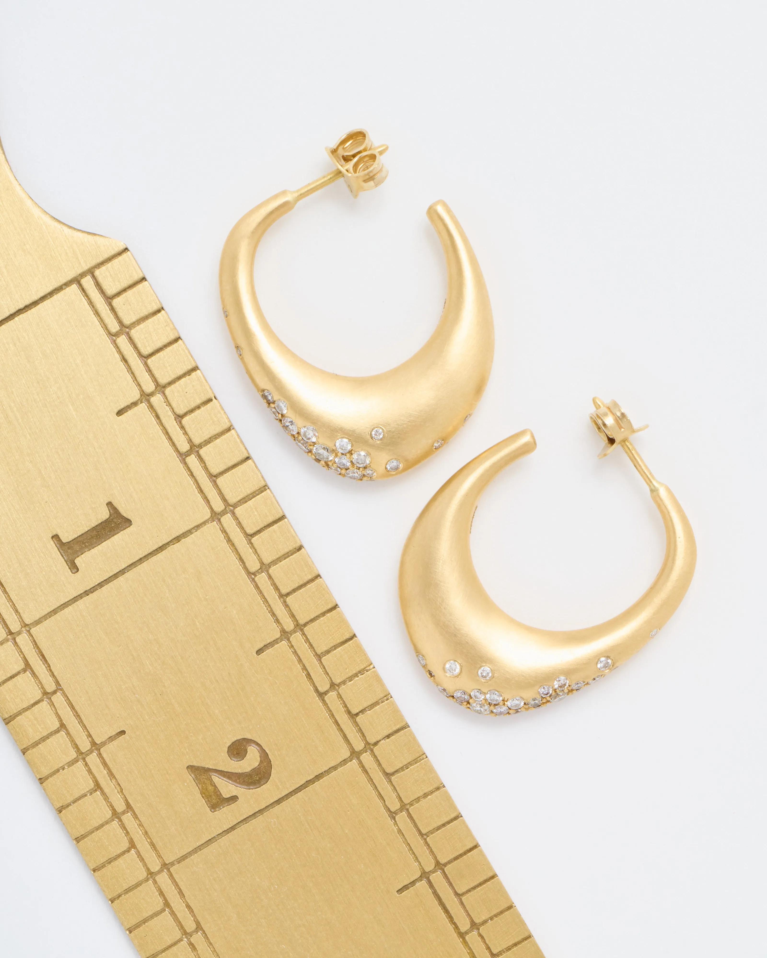 urban winter thin earrings