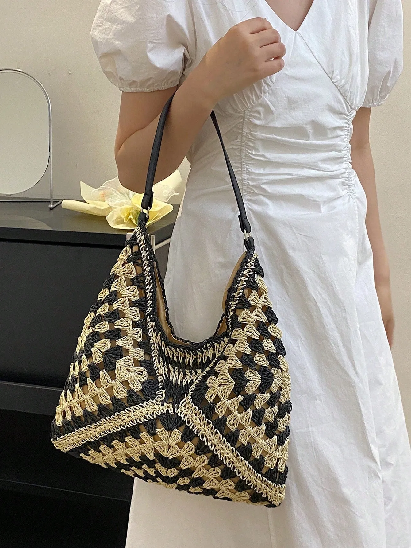Valeria | Stylish Crochet Shoulder Bag