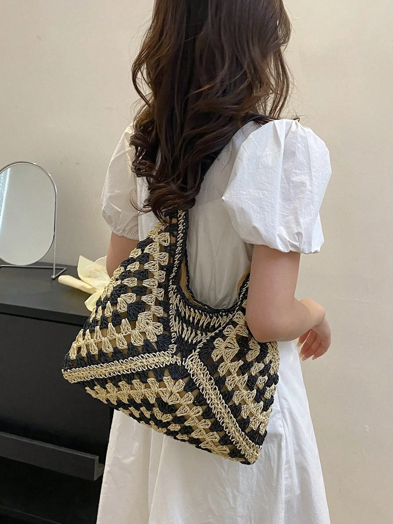 Valeria | Stylish Crochet Shoulder Bag
