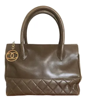 Vintage CHANEL brown lambskin matelasse tote bag, handbag golden large CC charm. Classic purse for daily use. 050630