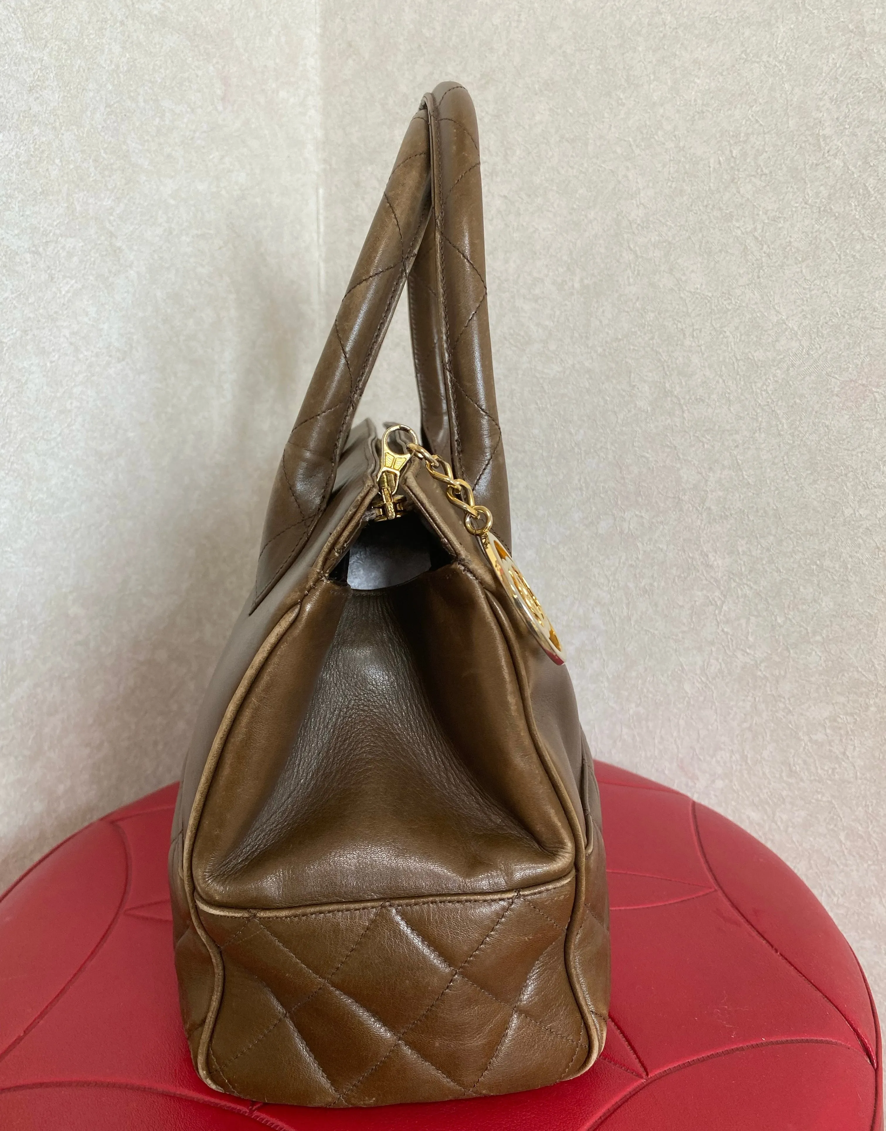 Vintage CHANEL brown lambskin matelasse tote bag, handbag golden large CC charm. Classic purse for daily use. 050630