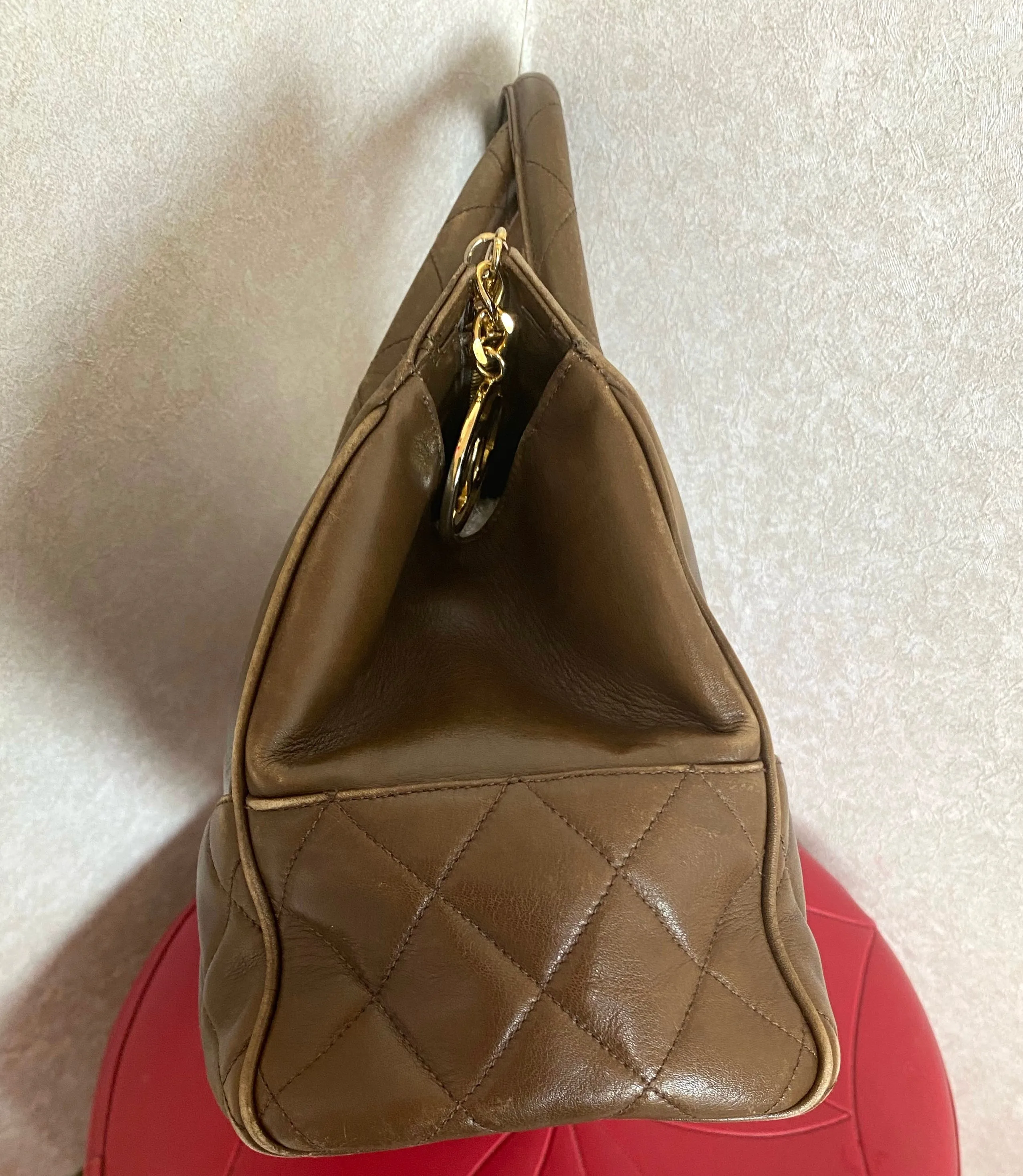 Vintage CHANEL brown lambskin matelasse tote bag, handbag golden large CC charm. Classic purse for daily use. 050630