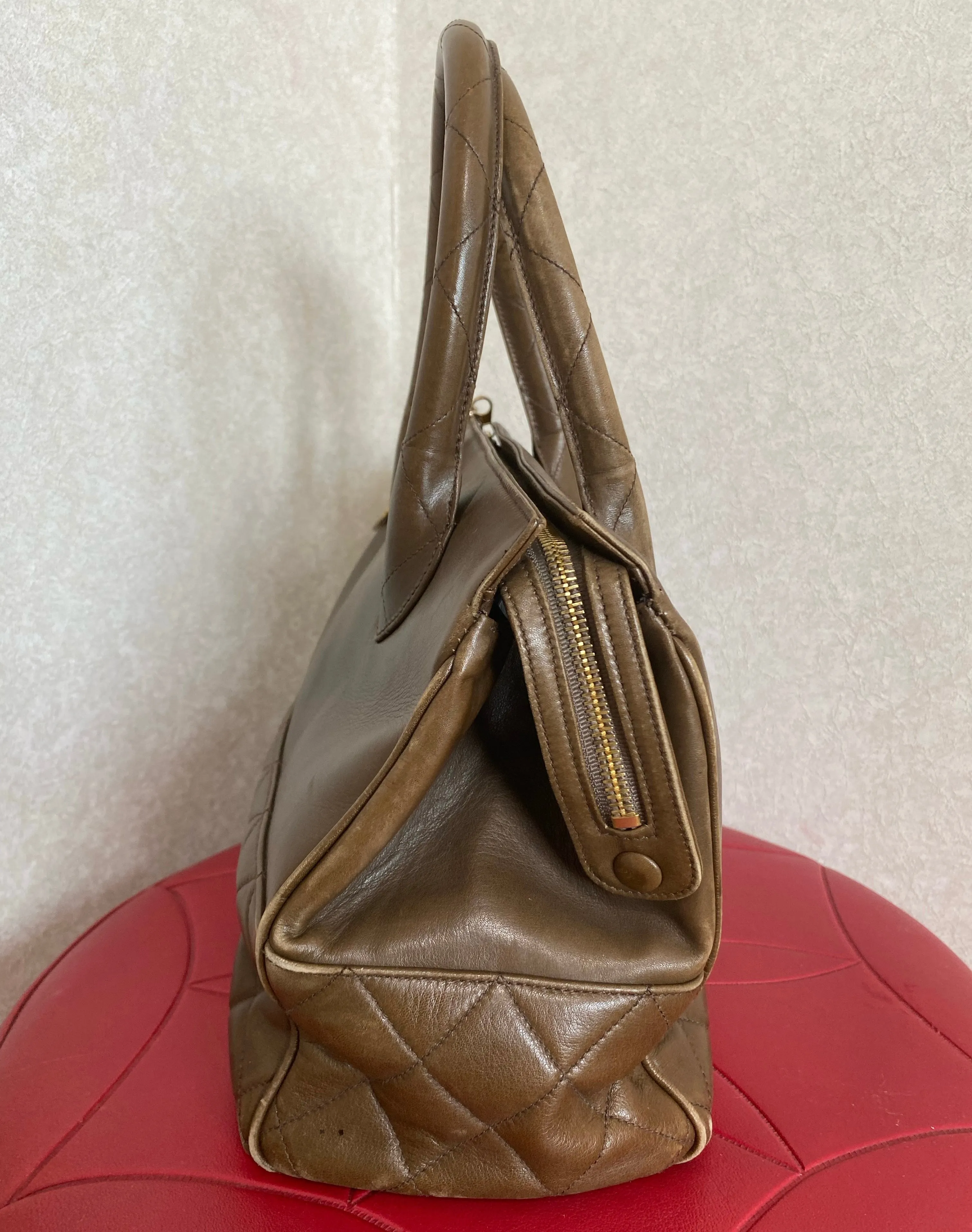 Vintage CHANEL brown lambskin matelasse tote bag, handbag golden large CC charm. Classic purse for daily use. 050630