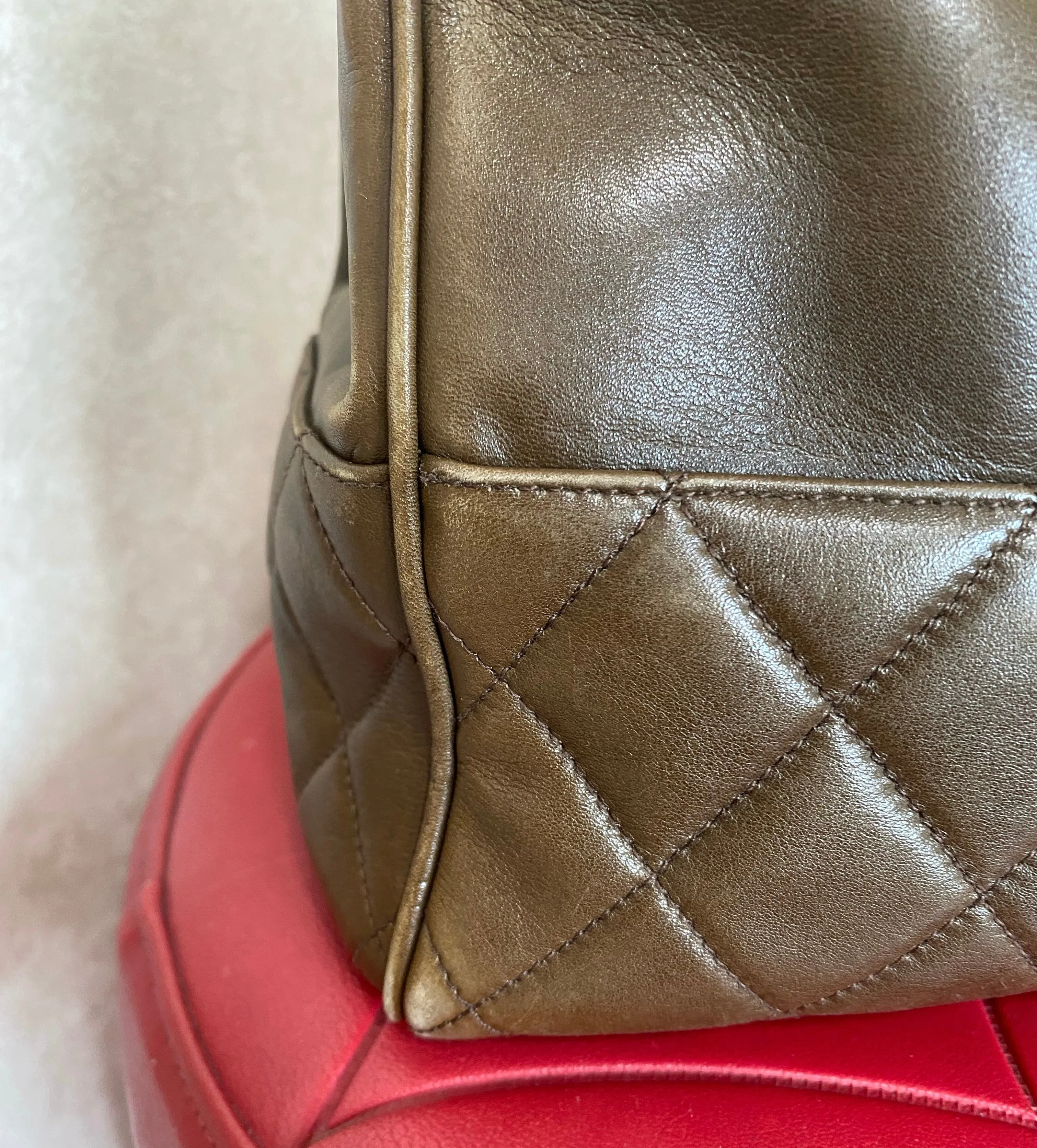 Vintage CHANEL brown lambskin matelasse tote bag, handbag golden large CC charm. Classic purse for daily use. 050630