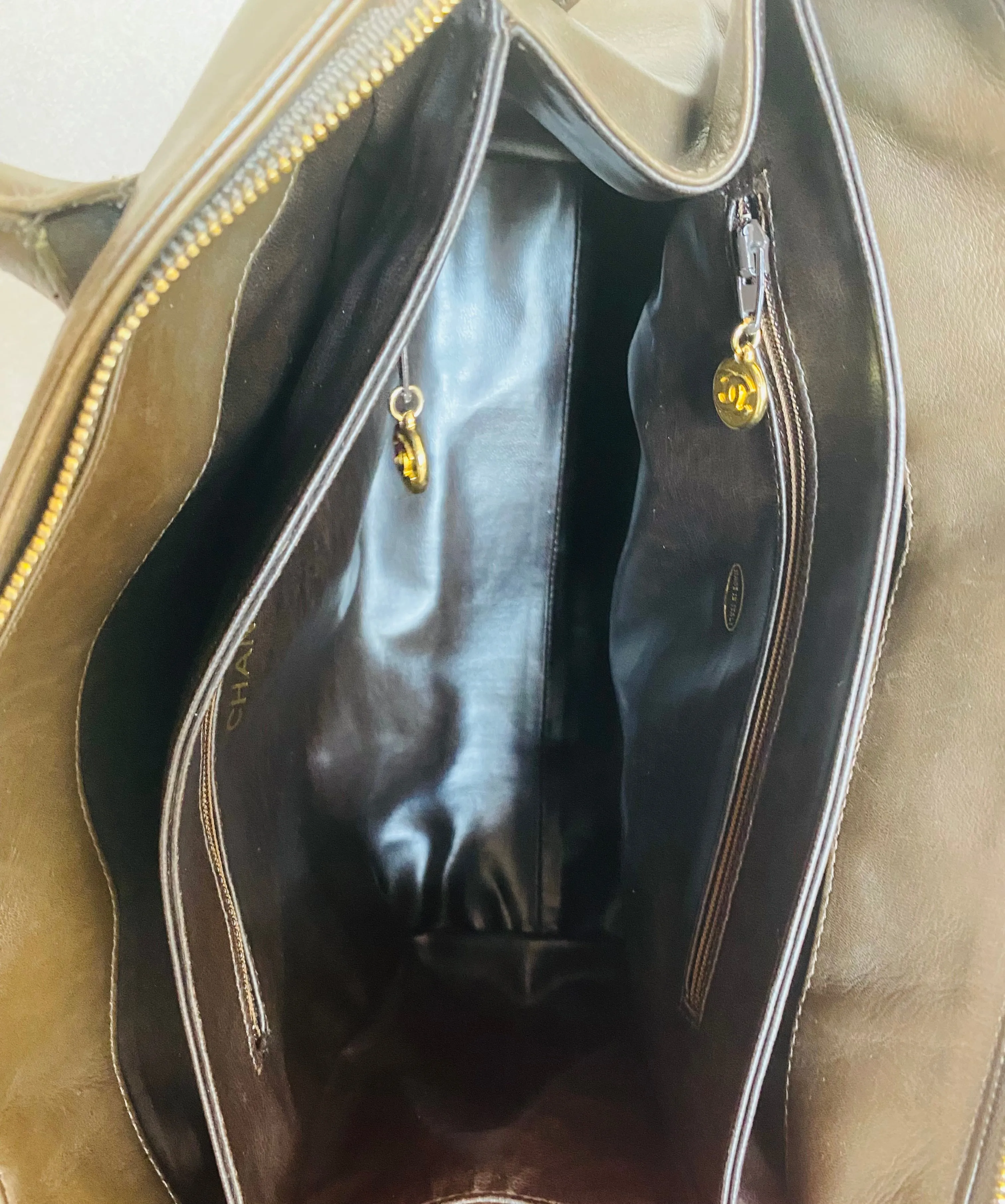 Vintage CHANEL brown lambskin matelasse tote bag, handbag golden large CC charm. Classic purse for daily use. 050630