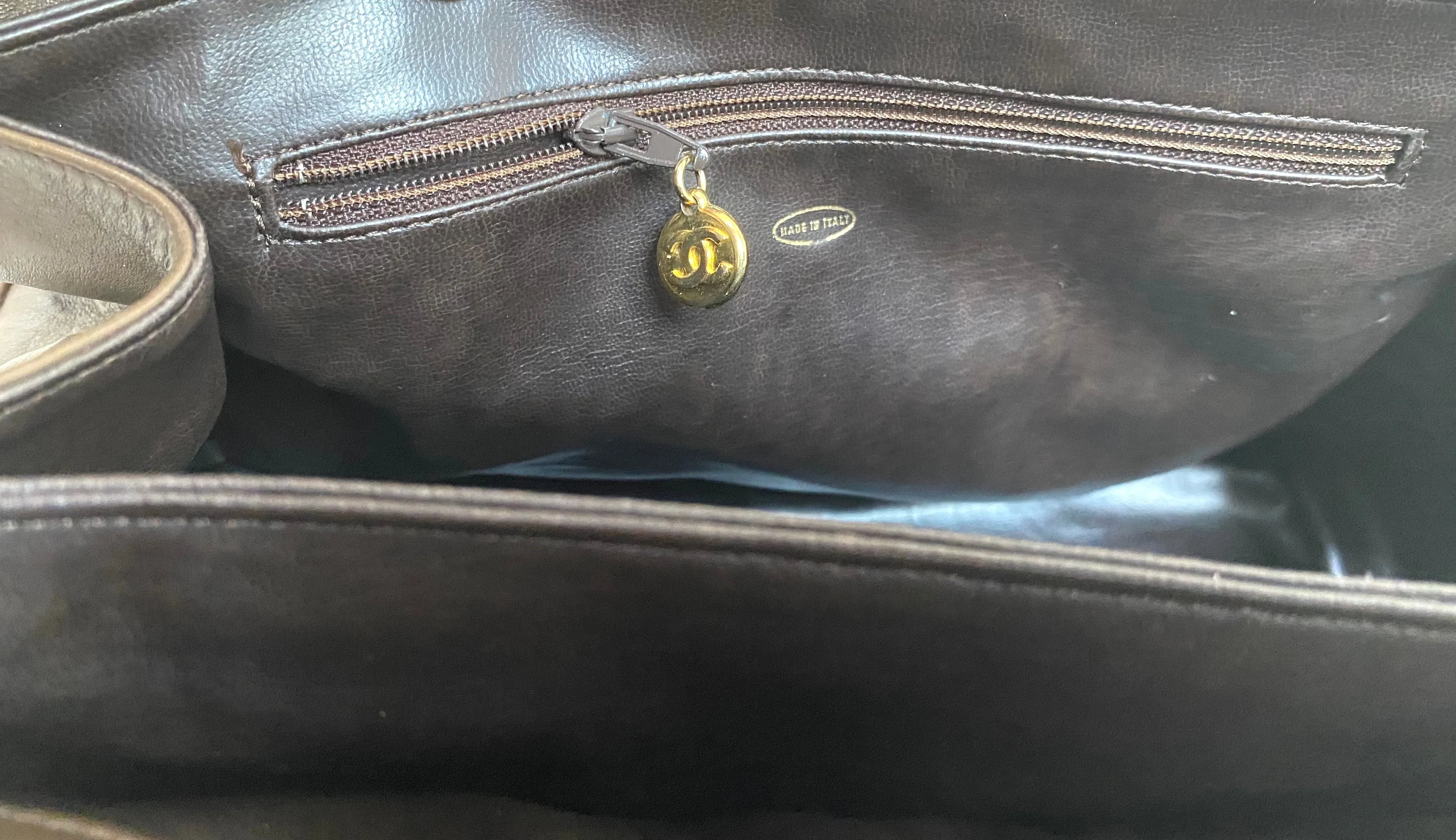 Vintage CHANEL brown lambskin matelasse tote bag, handbag golden large CC charm. Classic purse for daily use. 050630
