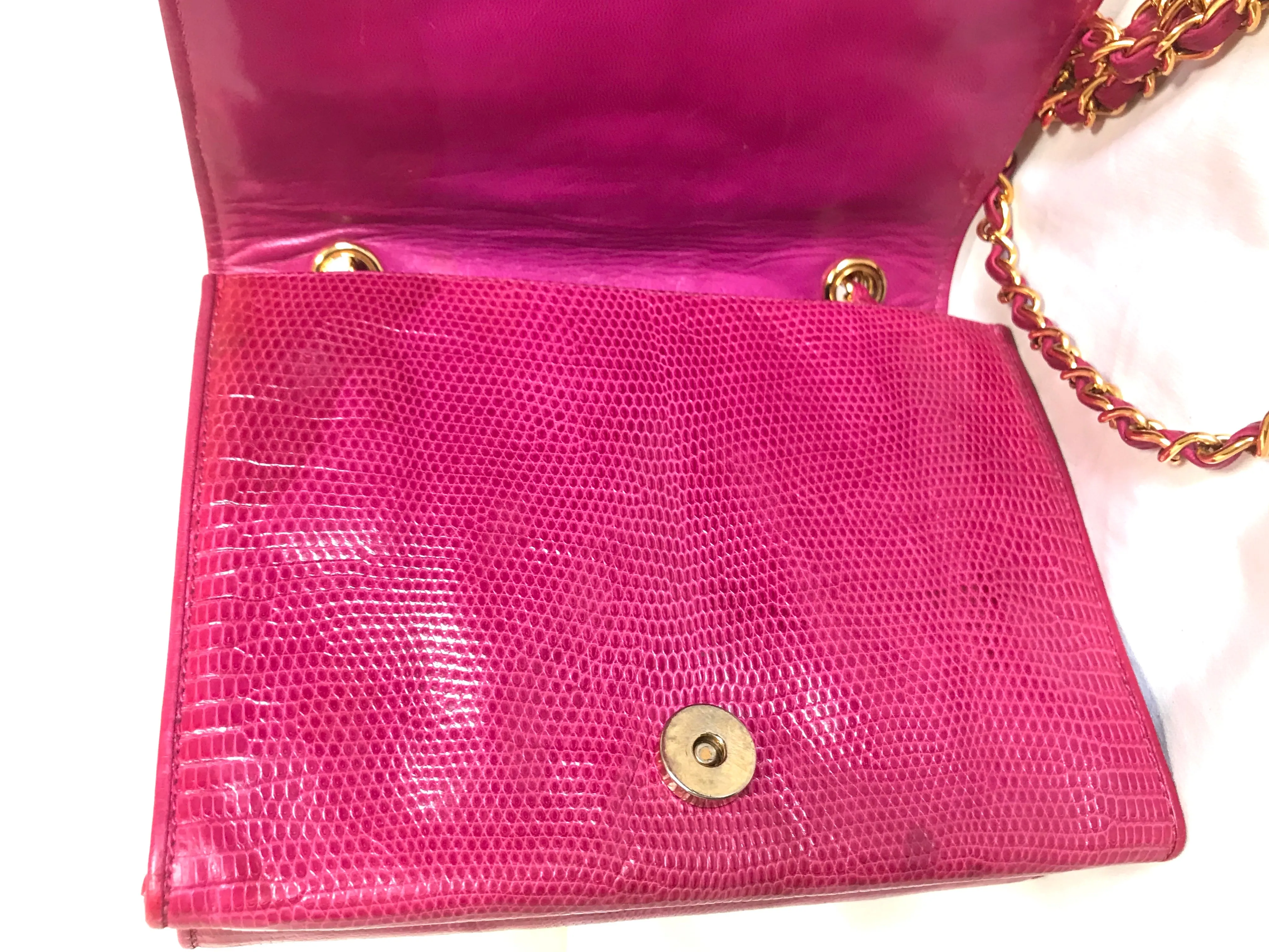 Vintage CHANEL hot pink genuine lizard leather envelop style flap shoulder bag with CC stitch mark and golden chain strap. Rare masterpiece. 050316r2