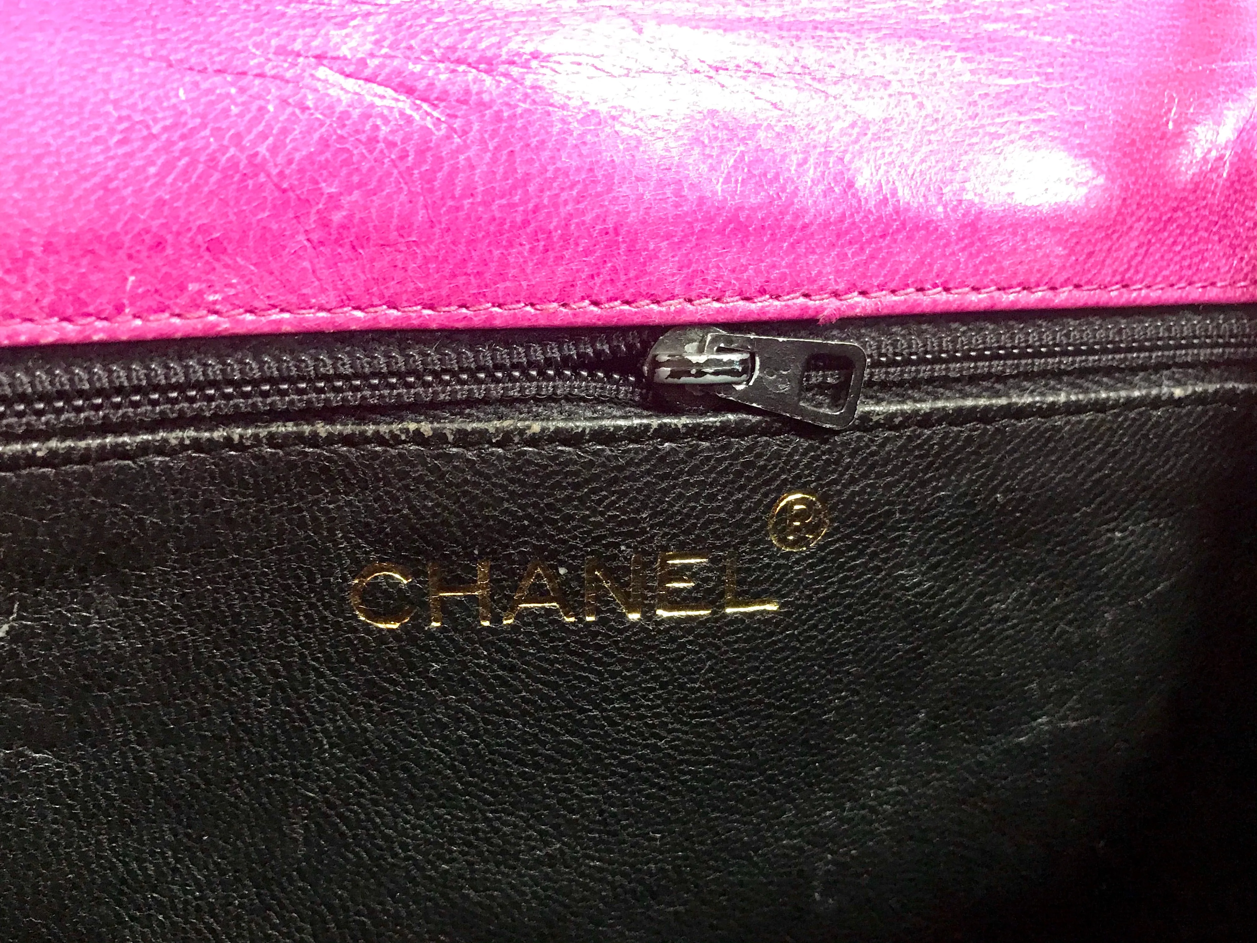 Vintage CHANEL hot pink genuine lizard leather envelop style flap shoulder bag with CC stitch mark and golden chain strap. Rare masterpiece. 050316r2