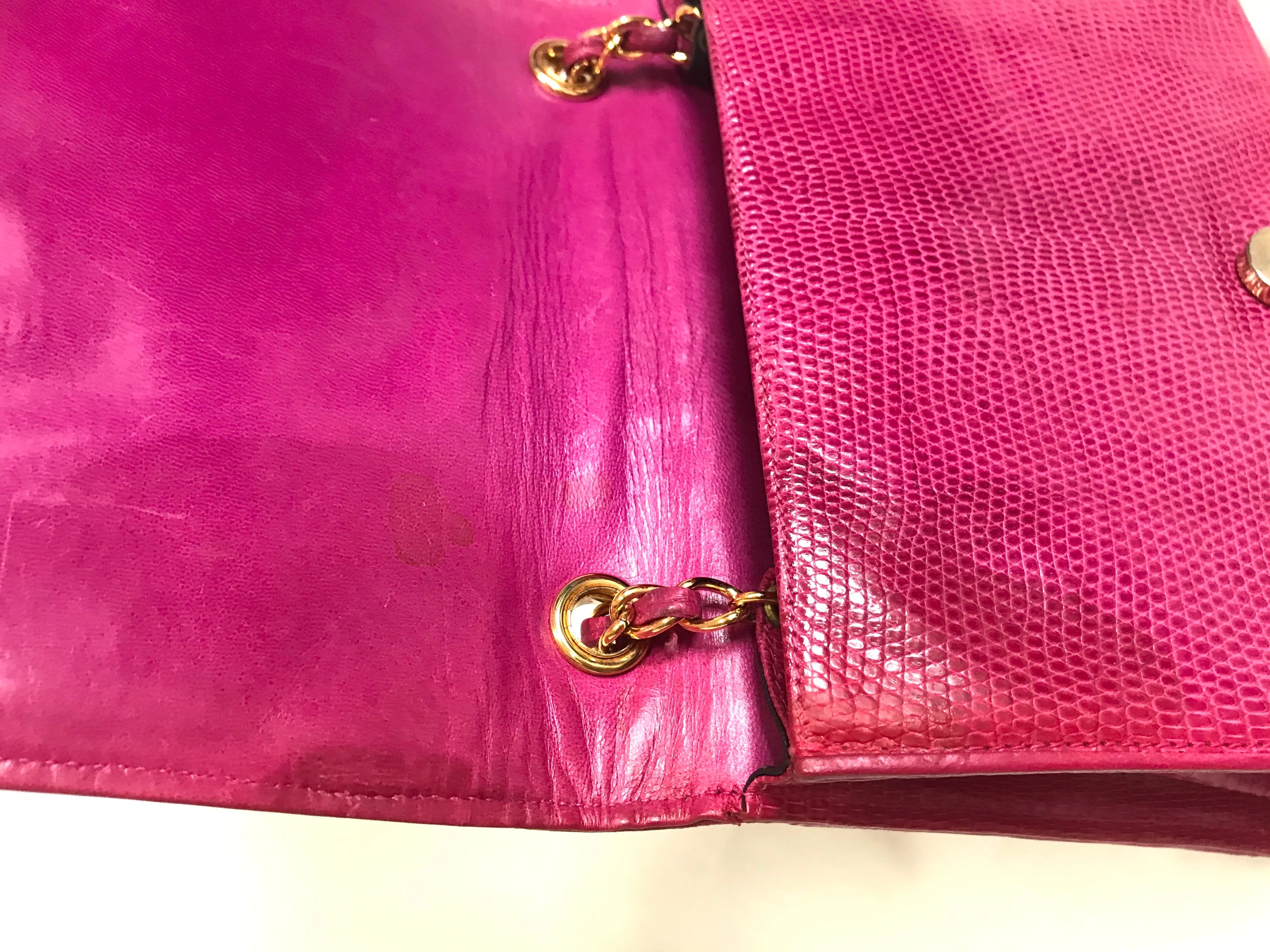 Vintage CHANEL hot pink genuine lizard leather envelop style flap shoulder bag with CC stitch mark and golden chain strap. Rare masterpiece. 050316r2
