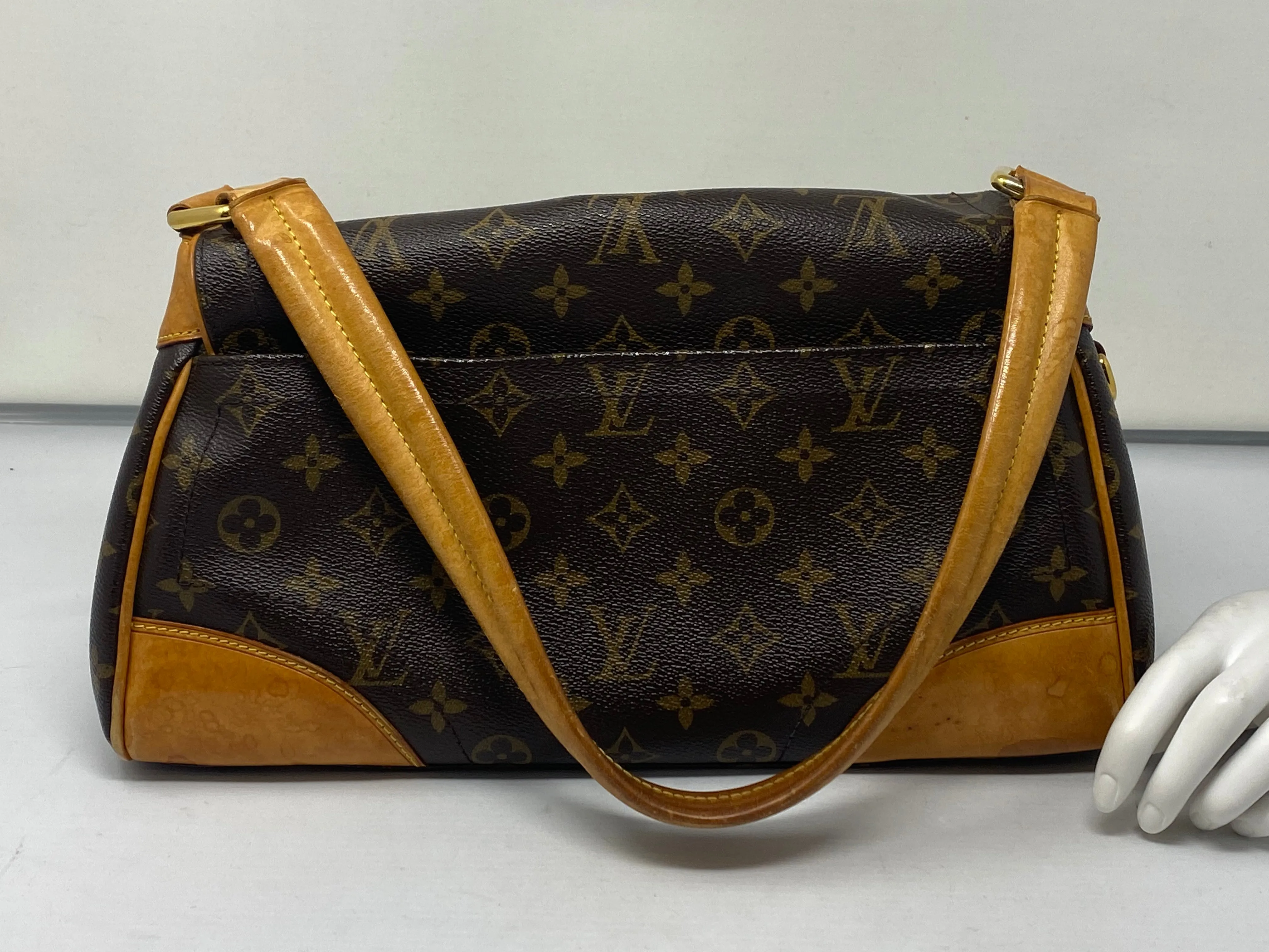 Vintage: Louis Vuitton LV Print Beverly Bag
