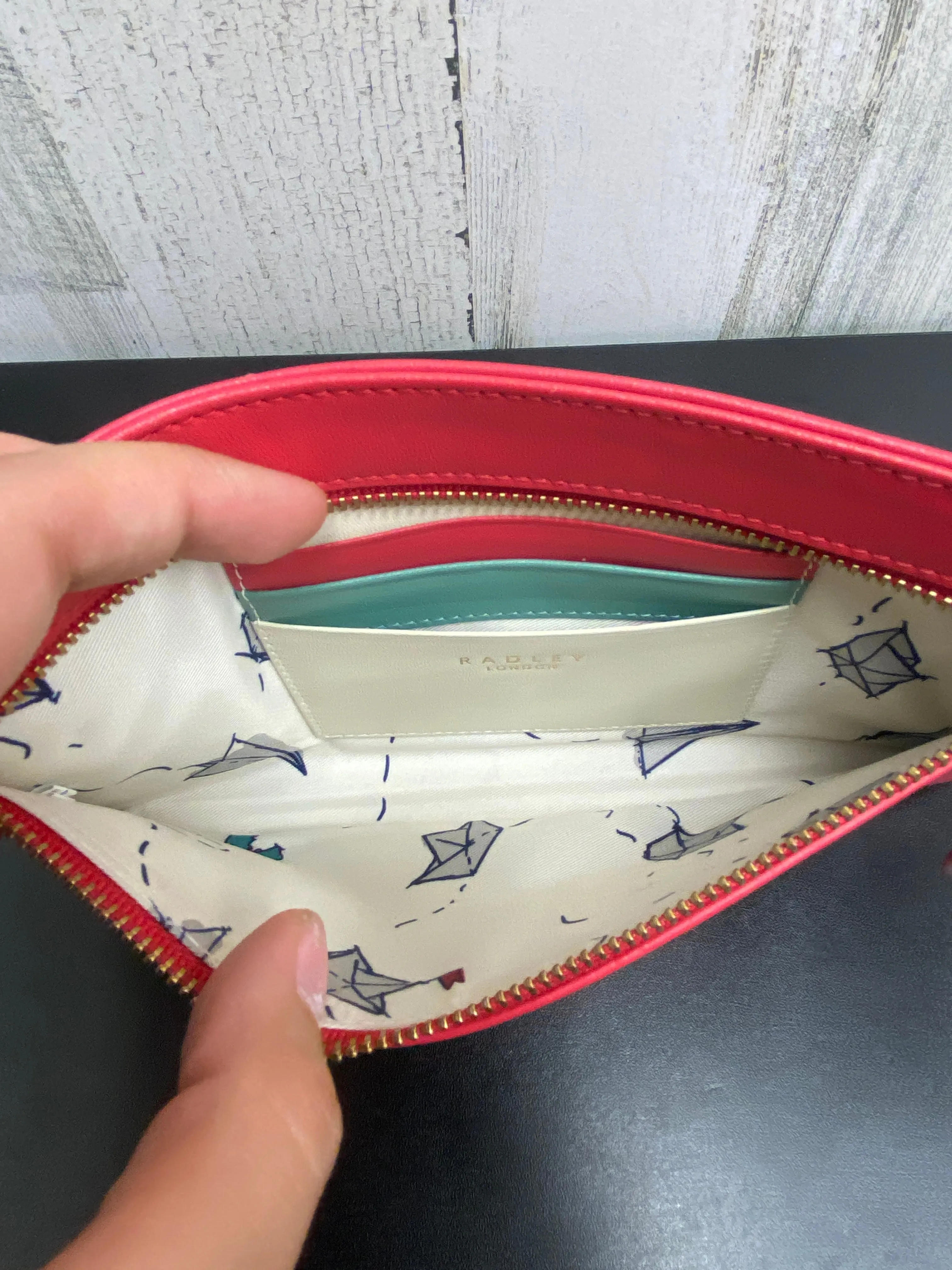 Wallet By Cma  Size: Medium