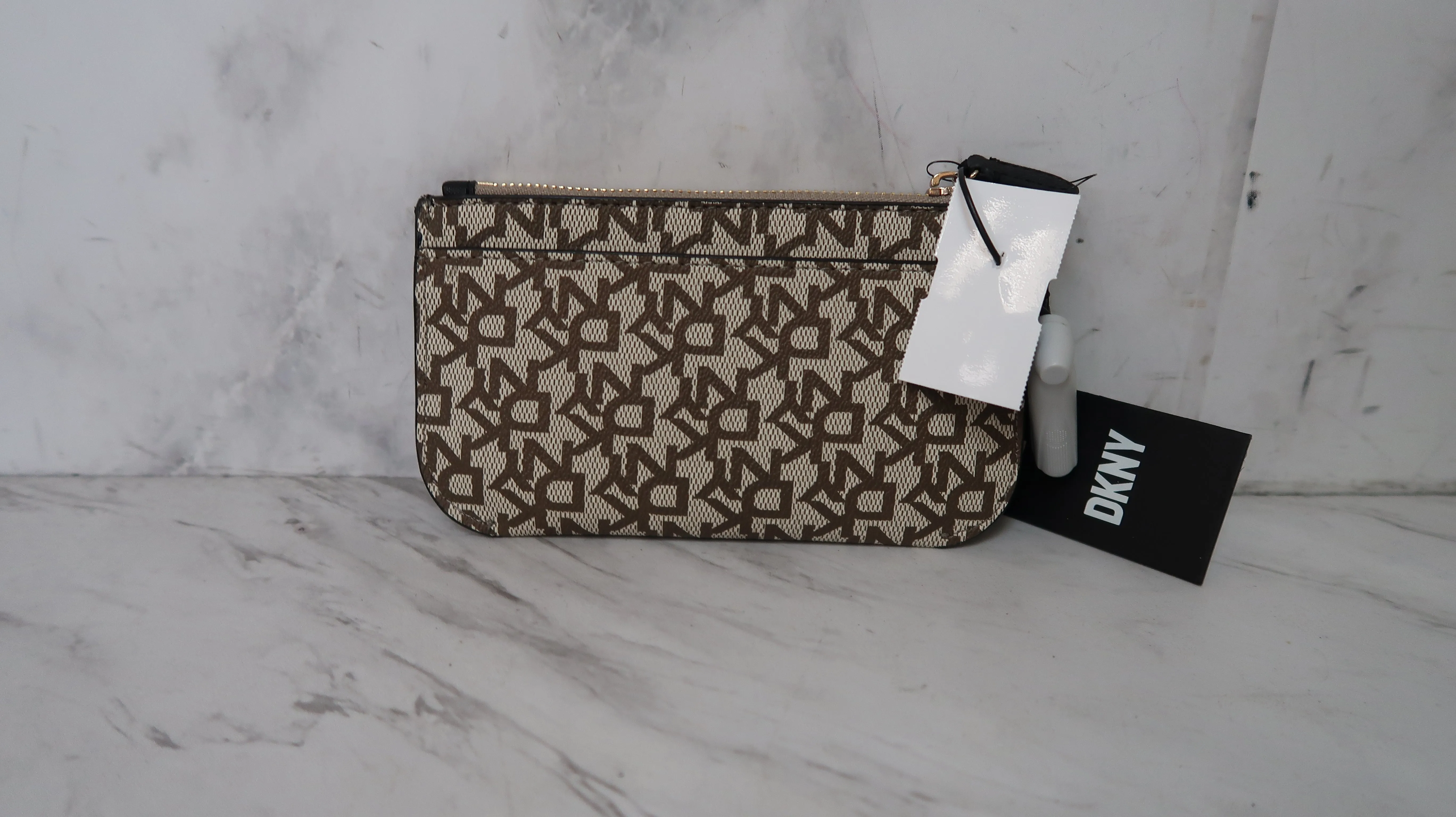 Wallet By Dkny  Size: Medium