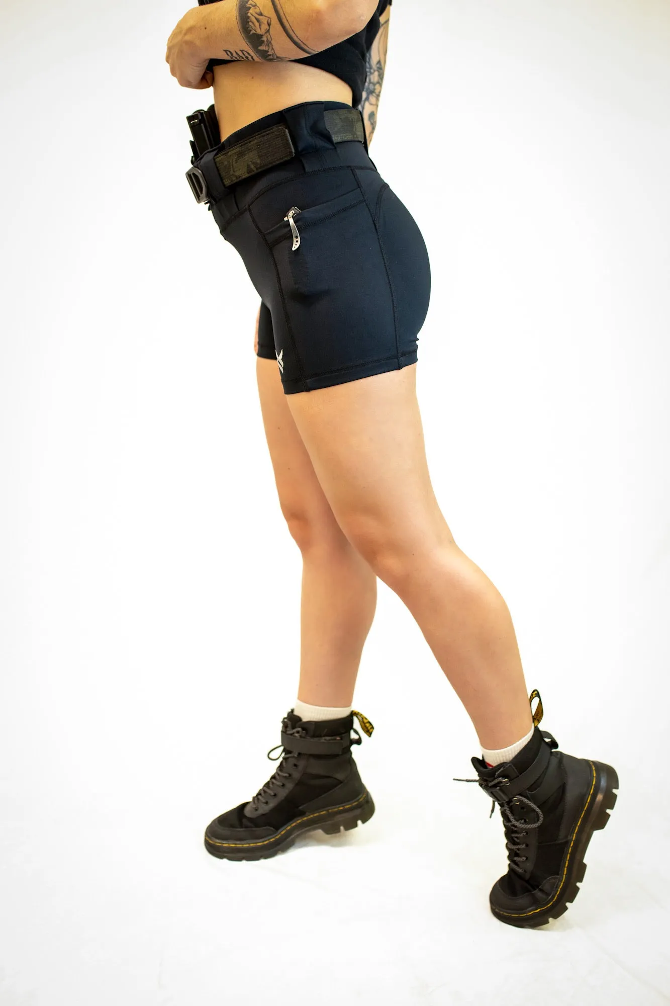 Women's High Rise Curvy Carry Shorts, 3" inseam - Black