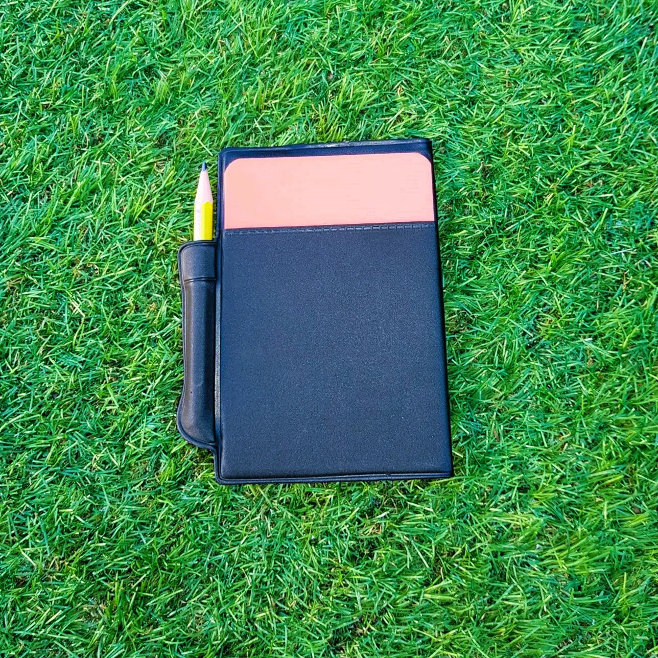 ZEEGO REFEREE FOOTBALL WALLET (CLUB)